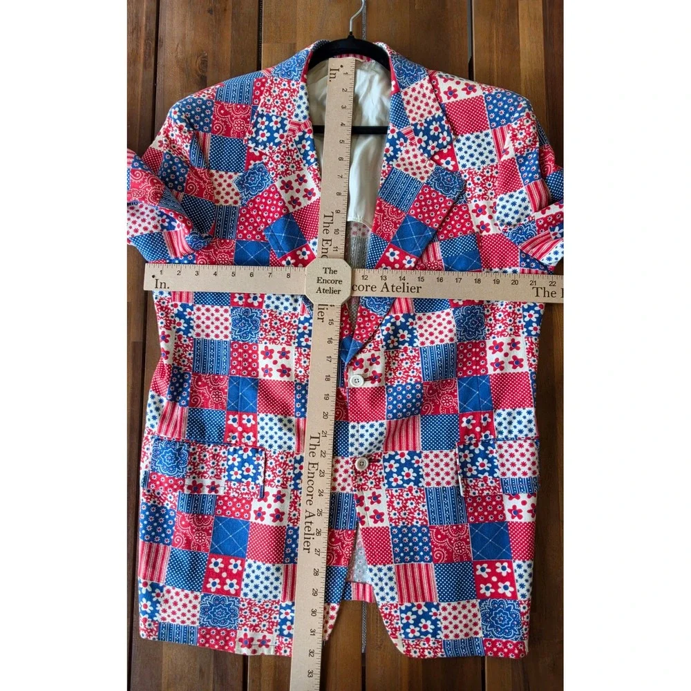RARE Vintage 70s Patriotic Patchwork Bandana Sport Coat 44R Union Made Tropical